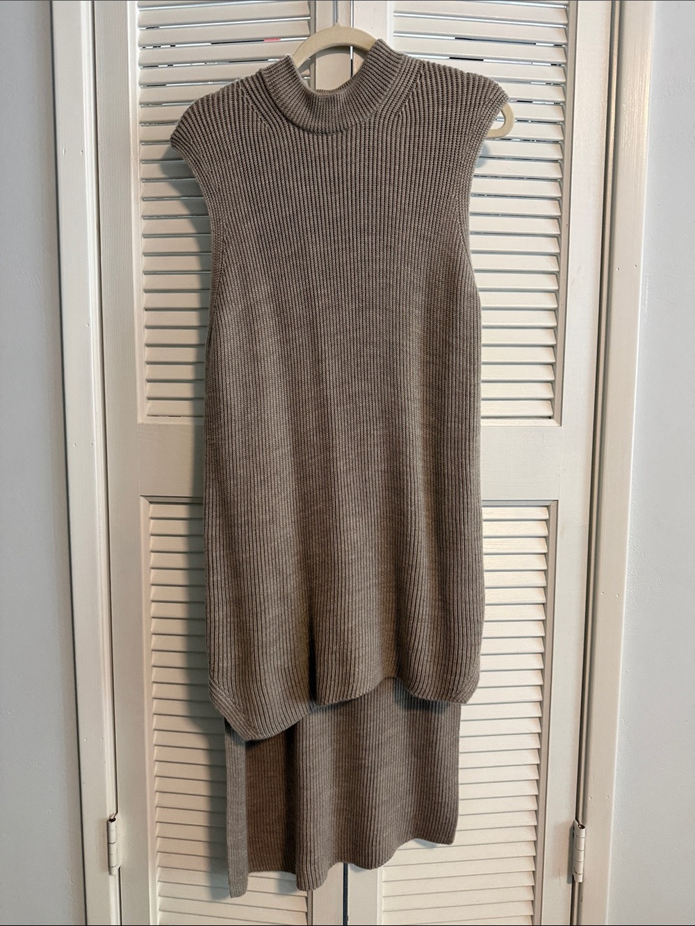 COS Sleeveless High-Low Ribbed Knit Dress in Taupe